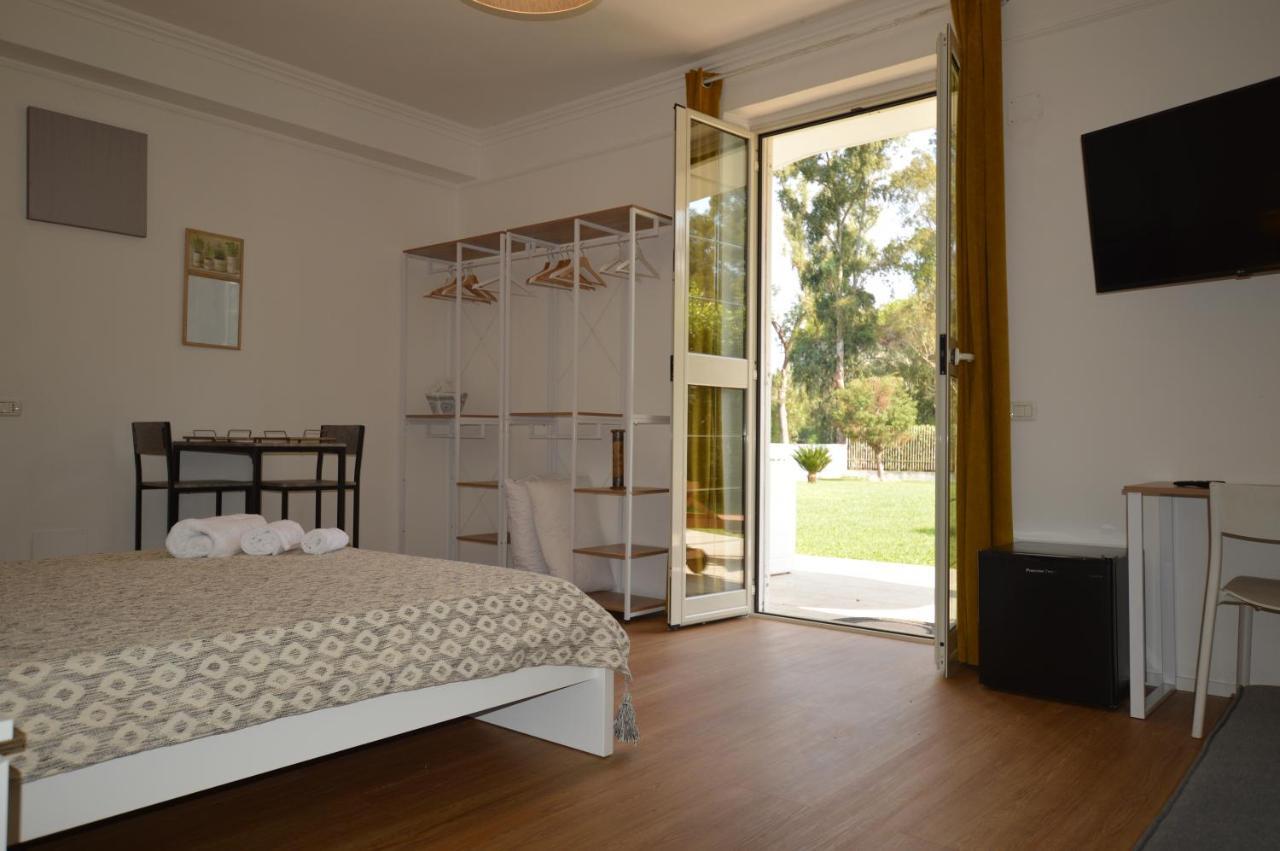 Casa Blanca B&B Latina Extérieur photo